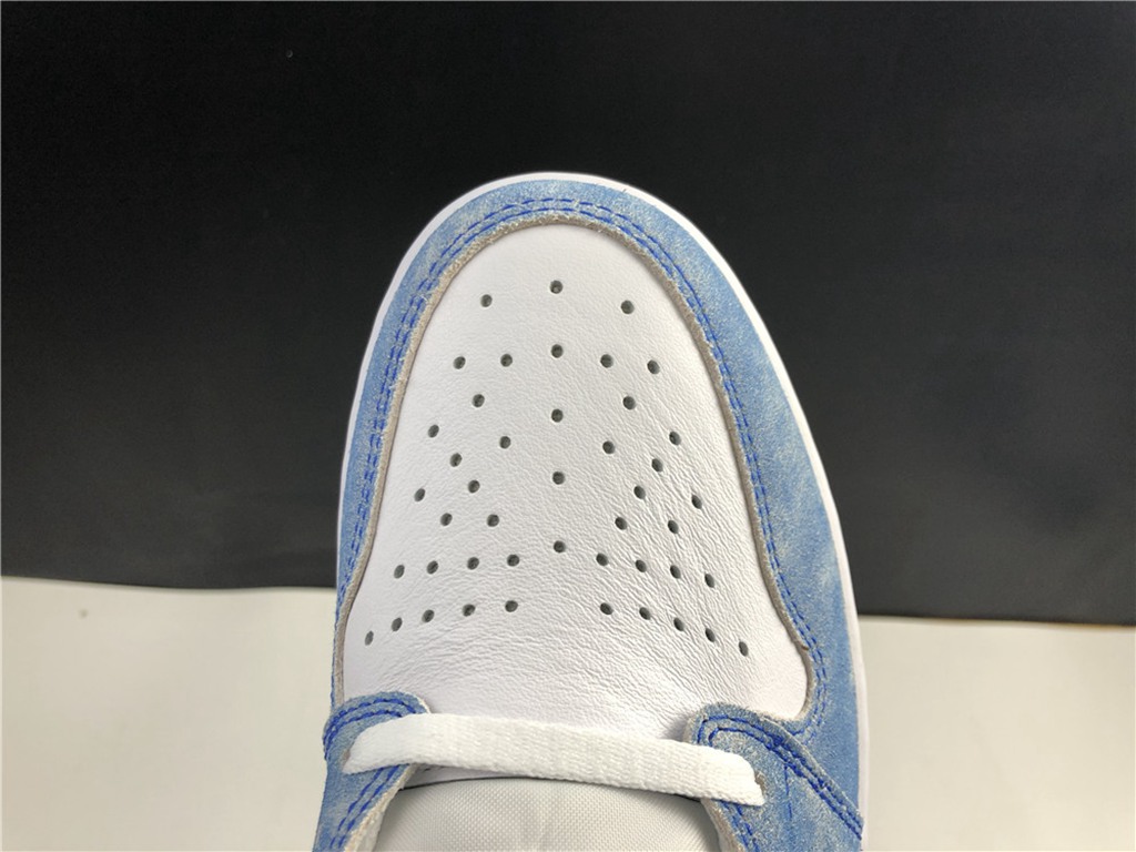 Air Jordan 1 Hype Royal 555088-402